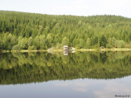 Schlesingerteich-Spiegelbild-Landschaft-Bärnkopf